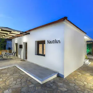 νautilus Luxury Ierissos